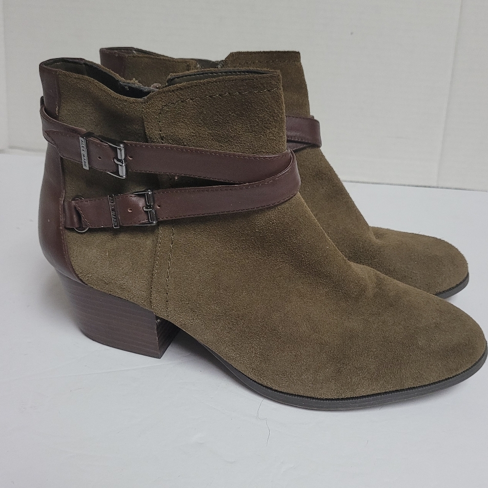 Alex Marie Olive Green Suede BootieSize: 10M